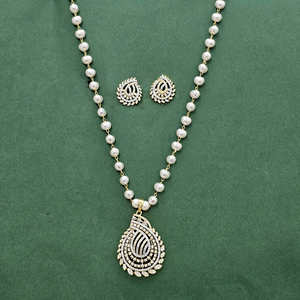 Exportateur de bijoux artificiels en Inde Cz Pendentif classique serti de placage rhodium 2 tons - Product Image 1