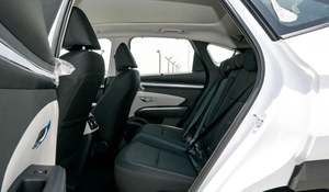 Hyundai Tucson 2024, tout neuf, 1.6L essence, traction avant, blanc/noir, OEM personnalisable, bricolage, garantie 1 an, options de financement pour l'exportation - Product Image 5