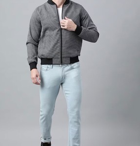 2025 Logo personnalisé veste universitaire pour hommes Style solide plaine Letterman tenue décontracté pour la saison d'automne Service OEM disponible - Product Image 2