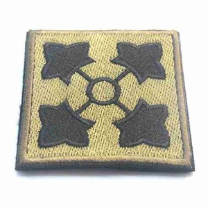 แผ่นผ้าปักลายดอกไม้สำหรับตกแต่งเสื้อผ้าและหมวกทรงสี่เหลี่ยมขนาดต่ำงานออกแบบลายดอกไม้ตามสั่ง - Product Image 1