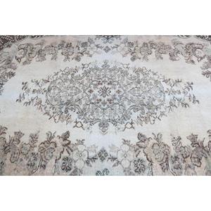 Tapis turc vintage, grand tapis de 6x9,2 pieds, tapis brun avec bordure blanche - Product Image 4