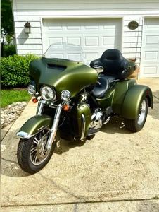 Motocicleta Harley Trike Tri Glide ULTRA CLASSIC 2022 - Product Image 2