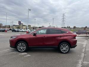 Nuevo para Venza XLE AWD SUV/Crossover Híbrido, Llantas R18, Caja de Cambios Automática, Asientos de Cuero, Interior Oscuro, Cámara Trasera - Product Image 3