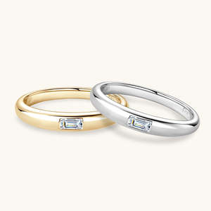 แหวนแต่งงาน/หมั้น วงกว้าง ดีไซน์หรูหรา ประดับมอยส์ซาไนต์ทรงเหลี่ยมเจียระไนแบบมรกต ตัวเรือนเงินแท้ 925 แบรนด์ Black Pearl Jewels ของขวัญสำหรับผู้หญิง - Product Image 4