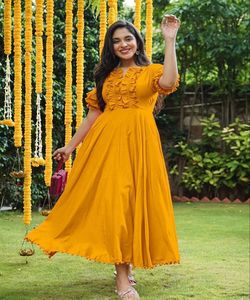 ชุดปาร์ตี้ผ้าเครปพิมพ์ลาย Georgette ผ้าเครปอินเดียใหม่ล่าสุดที่ดูหรูหรา - Product Image 6