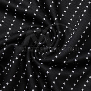 Vêtements de sport personnalisés de haute qualité pour adultes - Séchage rapide, légers, respirants, 100% polyester pour l'entraînement et l'usage en extérieur - Product Image 4