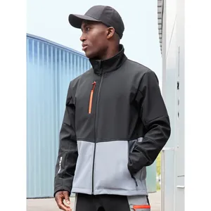 Giacca Impermeabile Softshell Personalizzata per Merchandising - Product Image 1