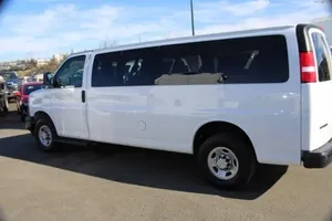 CHEVROLET EXPRESS 3500 LS 2022 D'OCCASION, CONDUITE À GAUCHE/DROITE - Product Image 5