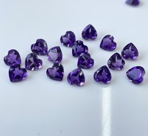 Améthyste naturelle 8mm coupe coeur à facettes-améthyste violette lâche coupe coeur de qualité supérieure - Product Image 2