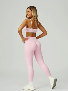 Ensemble de sport 2 pièces confortable et décontracté pour femme : soutien-gorge de sport et leggings taille haute, motif uni, écologique et respirant, devant - Product Image 5