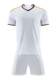 Uniforme de Fútbol Unisex Transpirable con Cuello Redondo, Personalizable con Nombre de Equipo, 100% Poliéster, Tela de Alta Calidad con Impresión por Transferencia de Calor de 240g - Product Image 2