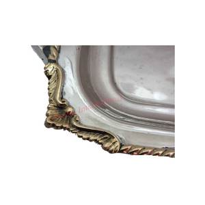 Pièce maîtresse élégante de haute qualité fabriquée en inde plateau de service avec illustration de fleurs en laiton fournitures de restaurant et d'hôtel personnalisables - Product Image 4