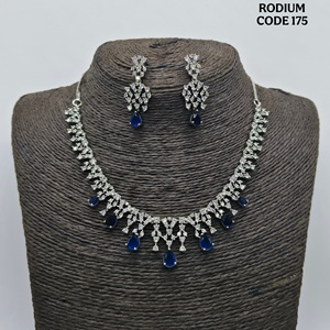 Collar de diamantes americanos de alta calidad con pendientes Joyería elegante y duradera para mujeres Todas las ocasiones Desgaste - Product Image 2