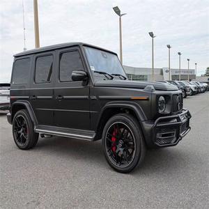 Mercedes-Benz G 63 AMG 2021 d'occasion en excellent état, sièges en cuir, toutes roues, couleurs et revêtements personnalisés noir, blanc, rouge. - Product Image 3
