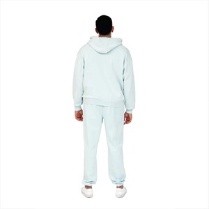 Chándal de peso pesado transpirable personalizado para hombre, y cremallera completa Sudadera con capucha, pantalones apilados con bolsillo de carga, sudadera de invierno con patrón sólido - Product Image 4