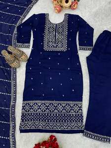 Ensemble Kurti de travail de séquence de broderie de soie lourde de dernier concepteur par FabZone vêtements indiens et pakistanais - Product Image 2