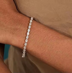 Hermosa pulsera de tenis de diamantes cultivados en laboratorio de oro de 14K y 18K, joyería nupcial perfecta con moissanita Ovalada para bodas - Product Image 3