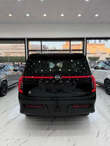 Descubra Nuestro Nuevo Nissan Patrol Platinum 2024, SUV Diésel Automático con Techo Panorámico y Envío Gratuito a Todo el Mundo - Product Image 6