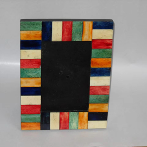 Cadre photo suspendu léger et imperméable en incrustation d'os rond, fait à la main, pour la décoration de la maison, couleur et taille personnalisées - Product Image 5