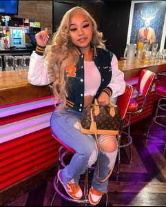 2025 Winter Custom Varsity Jacket for <b>Women</b> Men Breathable Cotton Fleece High Street Style Cropped Leather <b>Coat</b> Letterman Design - Product Image 4