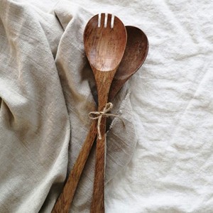 Juego de Ensaladera Artesanal de Madera y Resina Epoxi Naranja, Madera Natural con 2 Espátulas, Utensilios Hechos a Mano Sostenibles - Product Image 4