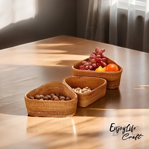 Juego de 3 cestas de almacenamiento triangulares de ratán tejido a mano, cestas de almacenamiento de ratán natural, modernas y multifuncionales, hechas en Vietnam. - Product Image 2