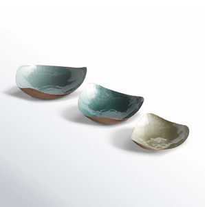 Bol de service décoratif en laiton de luxe rustique avec texture striée au design inspiré de la coquille et finition brillante - Product Image 5