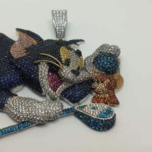 จี้รูปกระต่ายการ์ตูนประดับเพชรทรงกลม 3.30 กะรัต ชุบทองคำขาวสองสี พร้อมไมโครอินเซ็ต เหมาะสำหรับงานปาร์ตี้ - Product Image 1