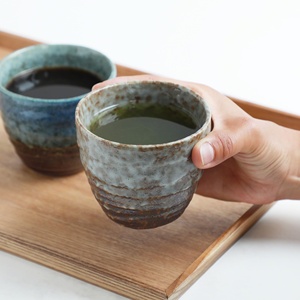 ถ้วยชาเซรามิกเคลือบสีวาดลายด้วยมือ ชุด 2 ชิ้น สีฟ้าและสีขาว - Product Image 3