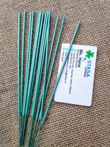 Varillas de incienso multicolores hechas a mano, Vietnam, 3mm de diámetro, aroma suave, características de madera, soporte de reflujo, uso religioso competitivo - Product Image 5