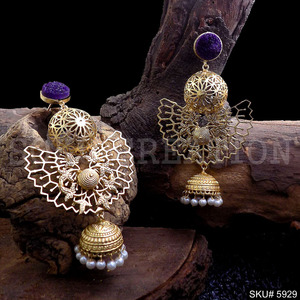 Pendientes de declaración Jhumki chapados en oro, gota de piedras preciosas y diseño colgante SKU5929, accesorio de moda - Product Image 1