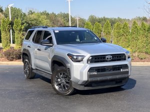 Toyota 4-Runner SR5 4WD 2025 Usado en Buen Estado - Product Image 2
