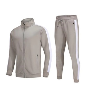 Ensemble de survêtement pour hommes en Offre Spéciale Ensemble de vêtements de sport élégant et respirant Parfait pour Gym Fitness Vêtements de jogging légers pour hommes - Product Image 5