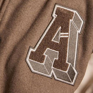 Vestes de baseball personnalisées de haute qualité pour femmes Vestes Letterman pour Offre Spéciale avec manches en cuir véritable pour femmes - Product Image 4