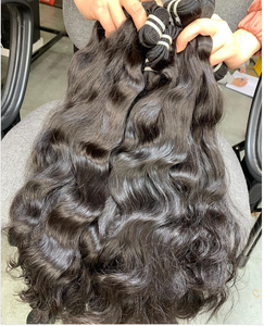 Export Raw Virgin Vietnam 26 ''Ondulado natural 5x5 Hd Peluca con cierre de encaje Cabello de un solo donante Precio al por mayor Proveedor de Vietnam - Product Image 3