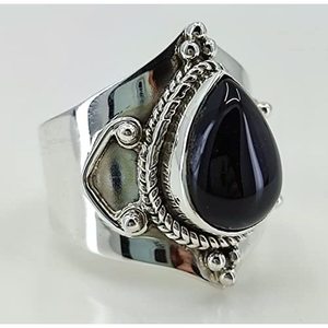 Bague Statement Bohème en Argent Sterling 925 Faite à la Main avec Onyx Noir Taillé en Poire Style Hip Hop, Cadeau pour Femme par Navya Craft - Product Image 2