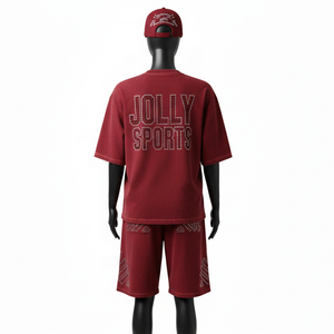 Ensemble de chemise et short en jersey de coton premium pour femmes, GSM doux et respirant, couleur bordeaux, logo par transfert thermique, 100% coton, t-shirt et short - Product Image 2