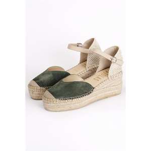 Alpargata cerrada con punta en cuña - Product Image 2