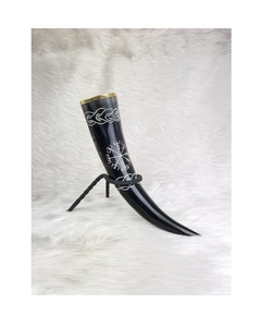 Véritable corne à boire Viking fabriquée à la main avec support ensemble de tasses royales pour la technique de polissage de la bière Mead Ale - Product Image 2