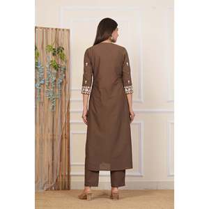 ชุดคุร์ตาผ้าชีฟองปักลายผ้าฝ้ายพร้อมเสื้อแขนสามส่วน - Product Image 2