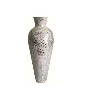 Florero de Metal moderno de lujo Color y tamaño personalizable Jarrón de mesa ligero resistente al óxido para decoración del hogar - Product Image 5