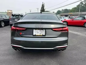 Audi S5 2022 en perfecto estado - Product Image 2