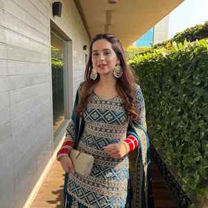 ปากีสถานที่มีคุณภาพดีที่สุด salwar kameez คู่กับ dupatta สำหรับรูปลักษณ์ทันสมัย - Product Image 3