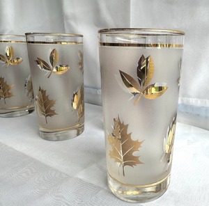 Top vente décoratif à la main en verre coloré boire verre à vin au prix de gros Koi faizacraft - Product Image 1