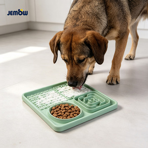 Tapis de léchage anti-étouffement en silicone robuste à grille carrée de qualité alimentaire pour chiens, chiots et chats, pour soulager l'anxiété et favoriser une alimentation lente en intérieur - Product Image 2