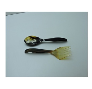 Ensemble de couverts pour salade en bois et résine, design nouveau, articles ménagers et de cuisine, style personnalisé, nouvel outil de cuisine pour servir la salade - Product Image 4