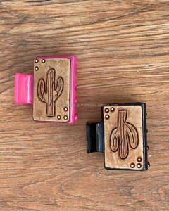 Nouvelle arrivée vente chaude Western élégant à la main usiné en cuir gravé pinces à cheveux en cuir griffe accessoires de cheveux pour les femmes - Product Image 2