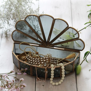 Nouvelle boîte de rangement de bijoux en verre et en métal de conception pour la boîte à bijoux d'accessoires personnels de beauté à bas prix - Product Image 2