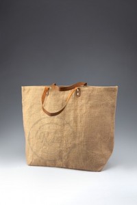 100% tissu Original personnalisé disponible grande taille sac fourre-tout en toile de jute naturel uni sac à provisions en jute pour les voyages quotidiens en plein air - Product Image 5