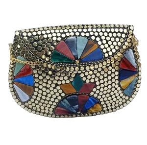 กระเป๋าคลัทช์โลหะของผู้หญิงกระเป๋าเงินสตั๊ดโลหะสีเงินพร้อมกระเป๋าปาร์ตี้ของขวัญสำหรับเด็กผู้หญิง - Product Image 2